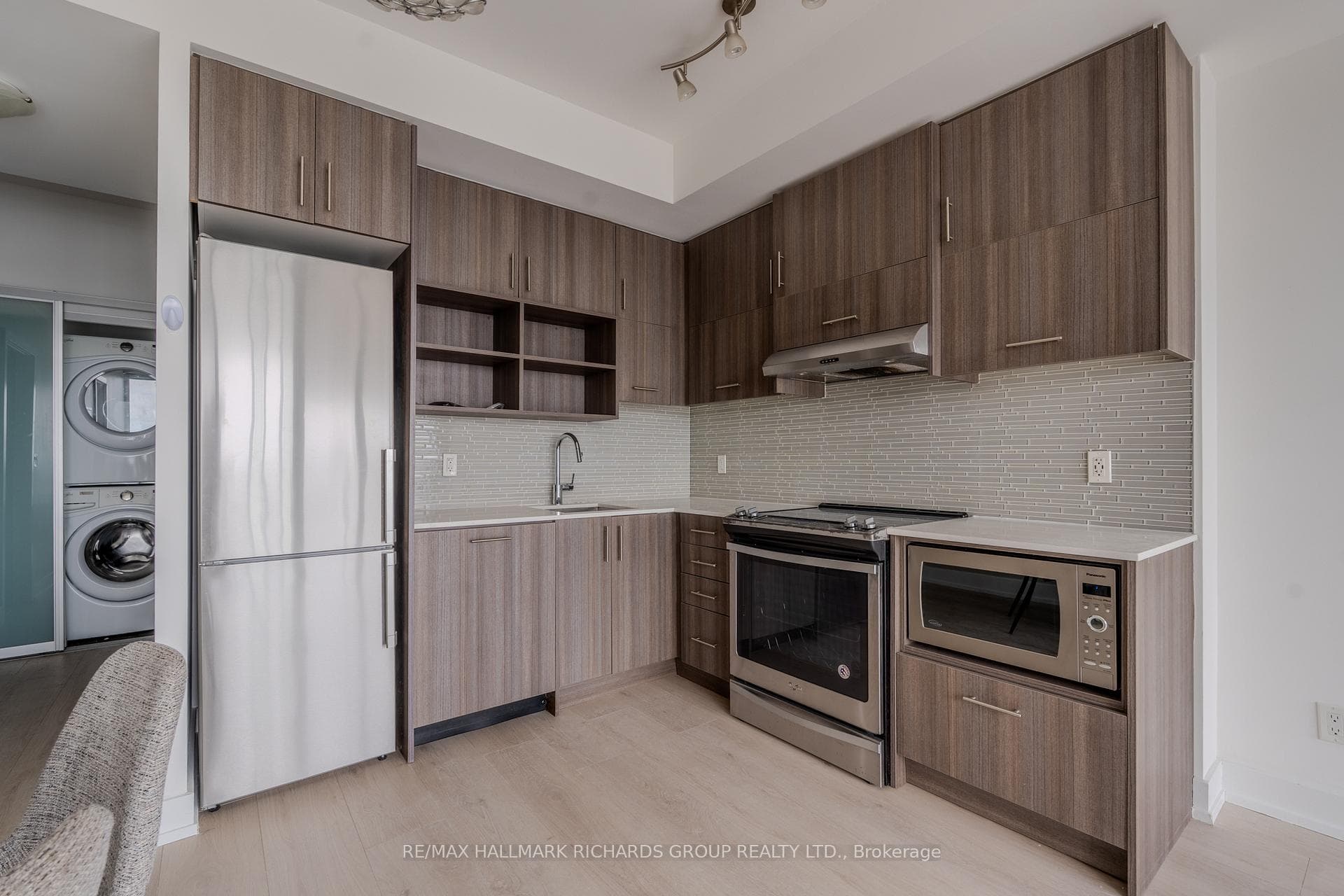 150 Fairview Mall Drive Unit 1207 photo 4