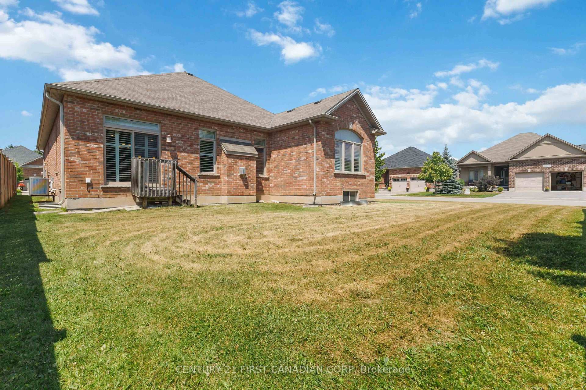 3183 Pincombe Drive photo 27