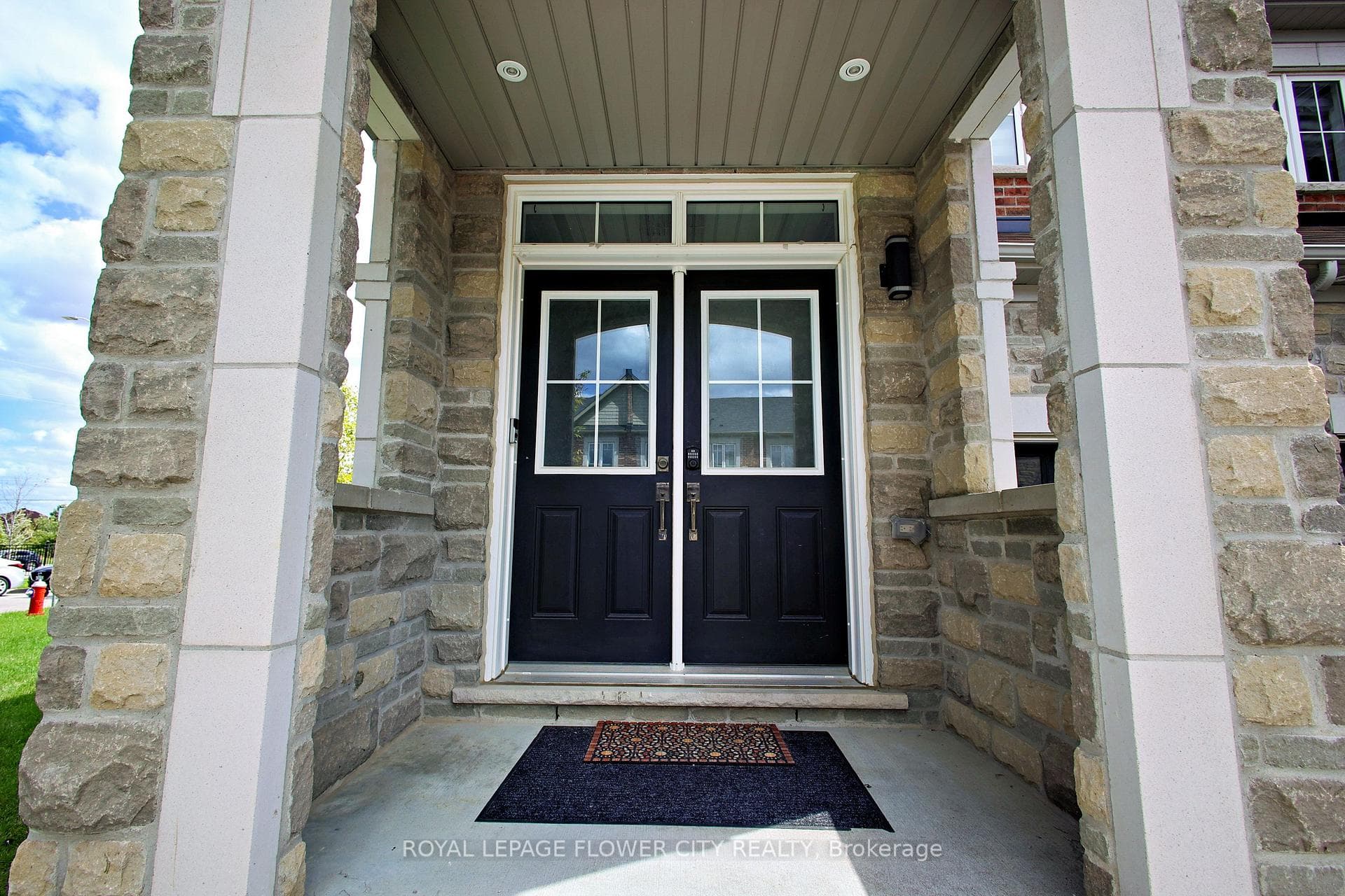 81 Baffin Crescent photo 6