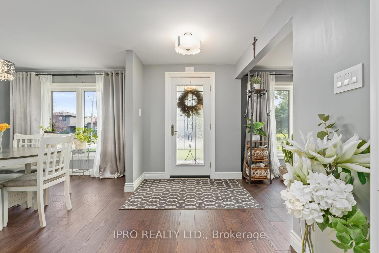 28 Irwin Crescent photo 6