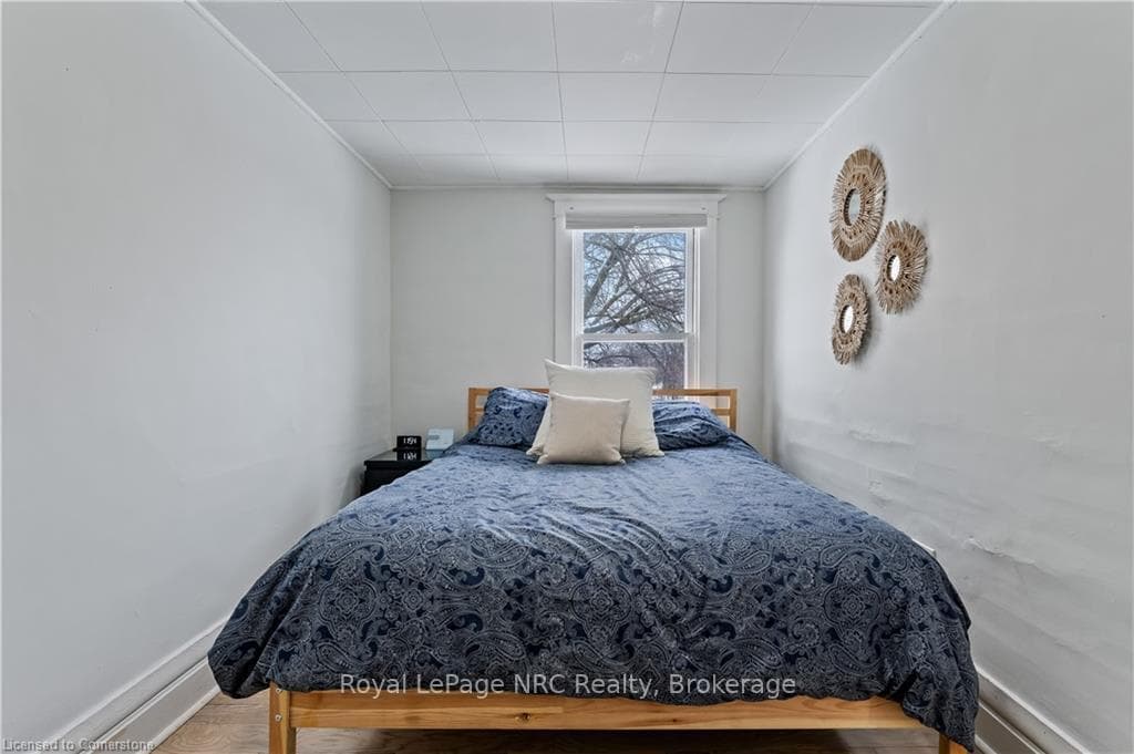 80 Maple Street photo 27