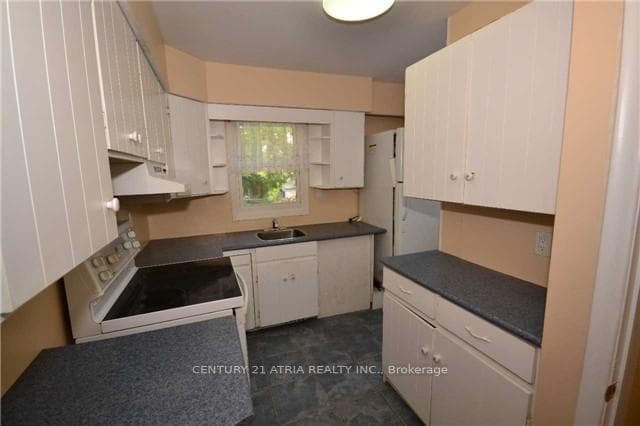 24 Alphonse Crescent photo 7