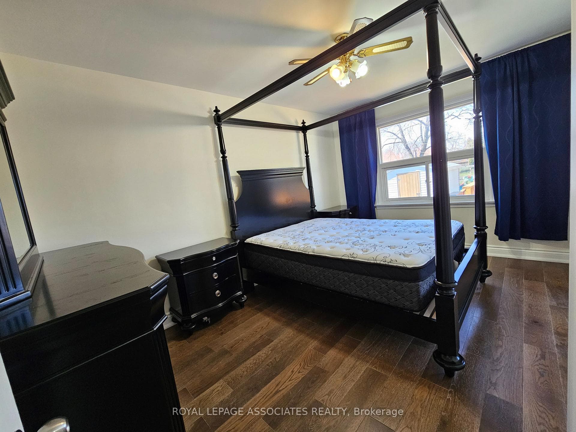 1124 Warden Avenue Unit Main photo 12