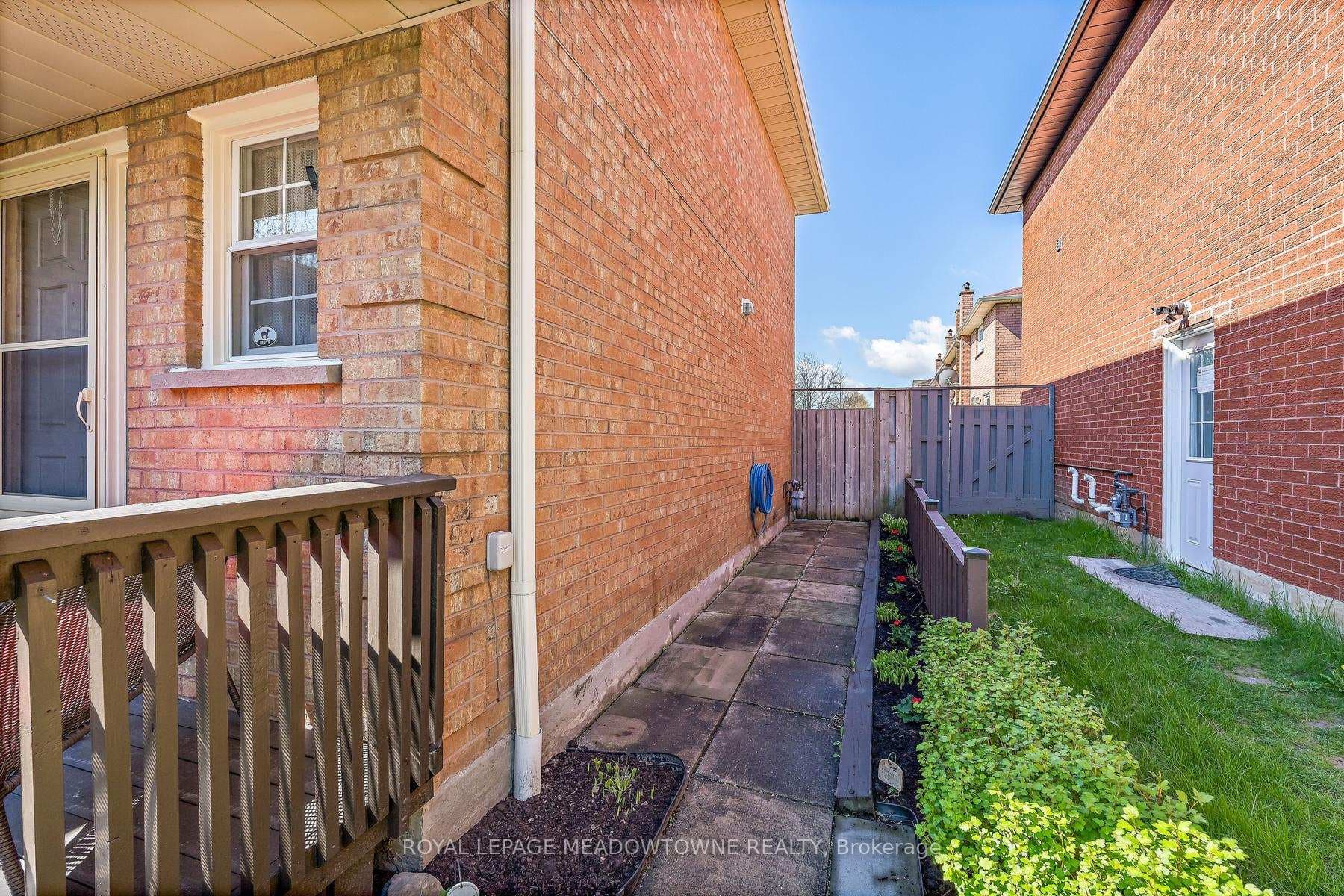 4 Shenstone Avenue photo 5