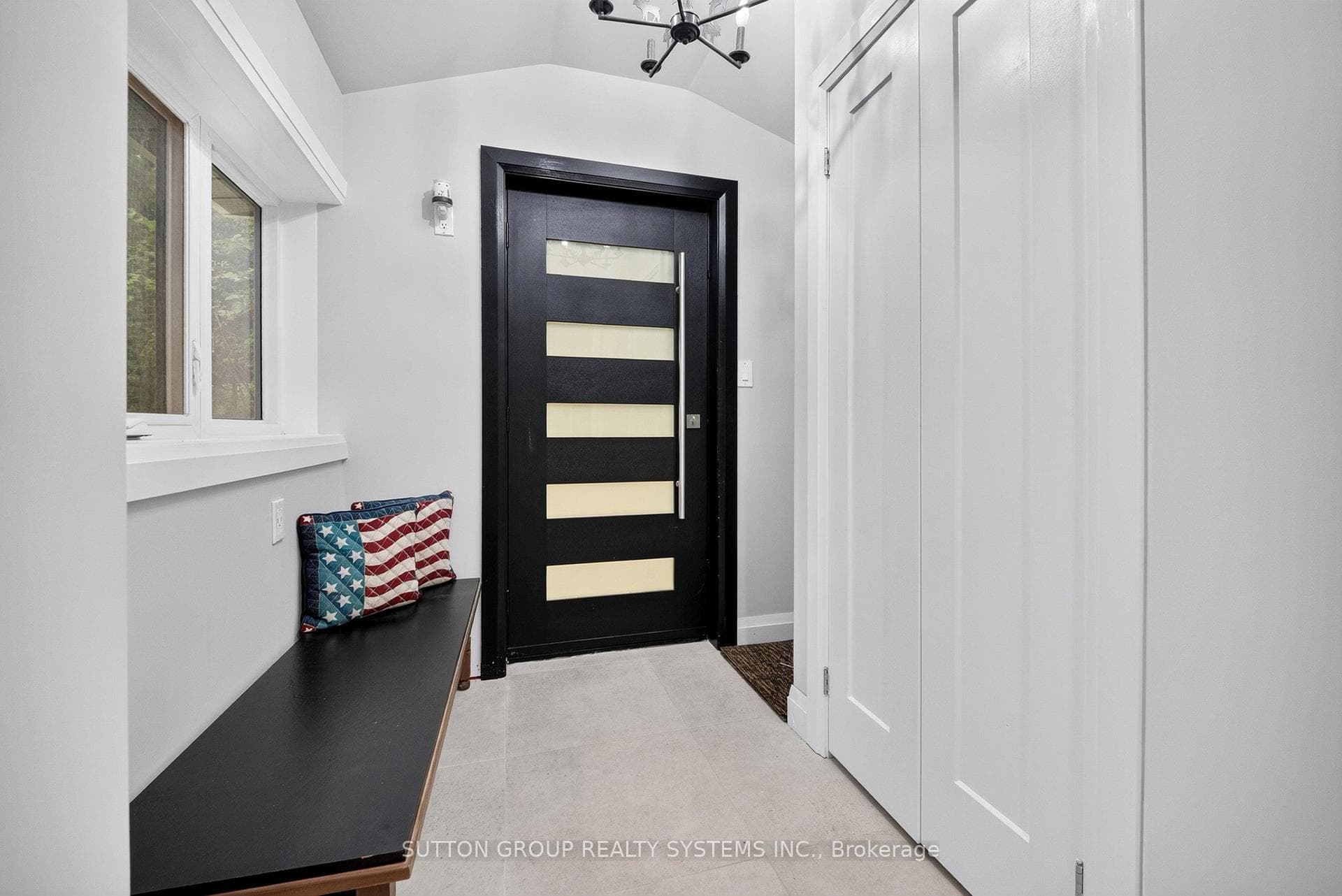 1018 Whites Road photo 3