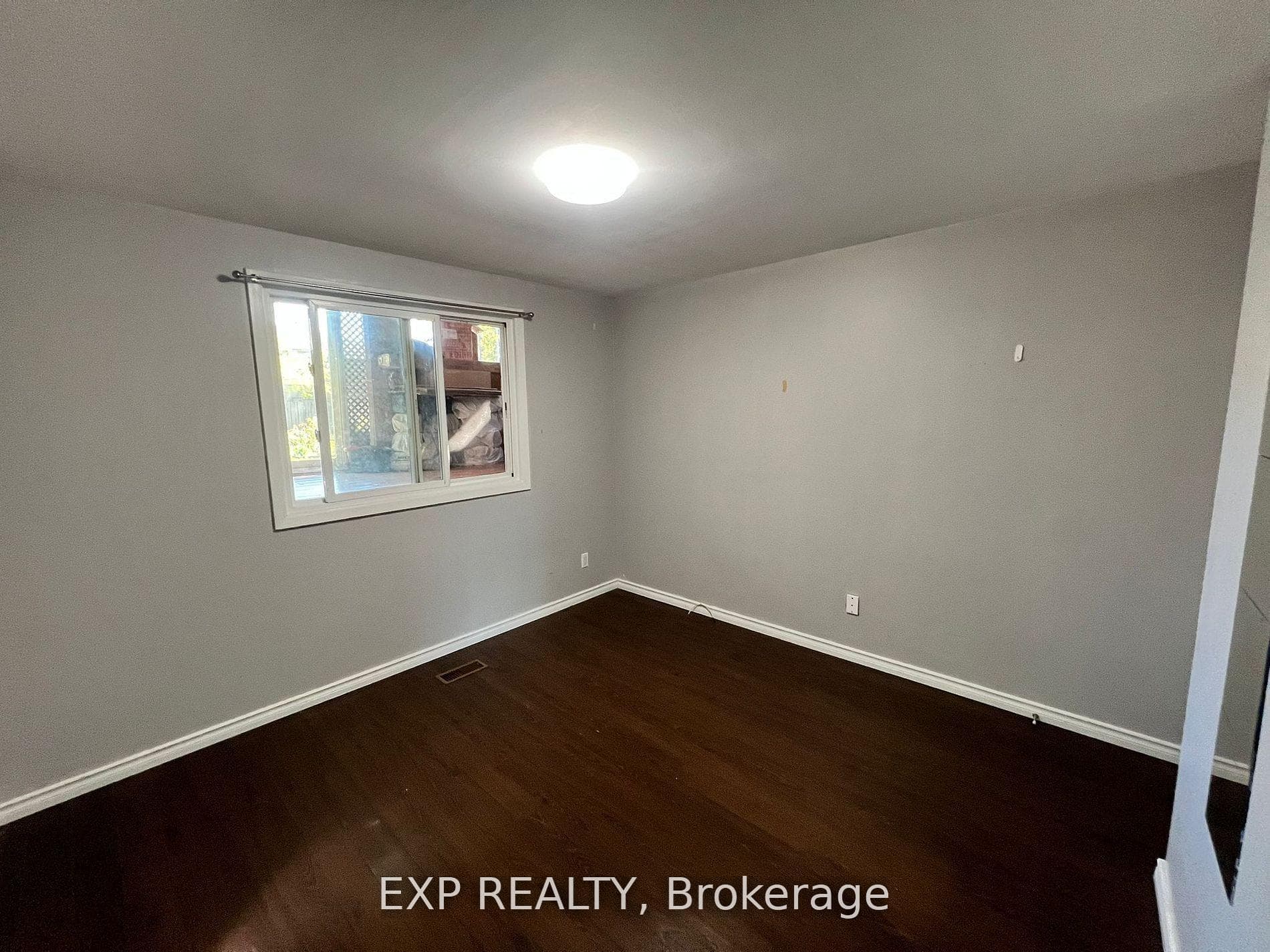 39 Frankton Crescent photo 4