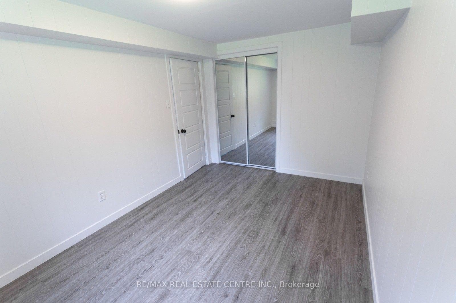 391 Tamarack Drive photo 10