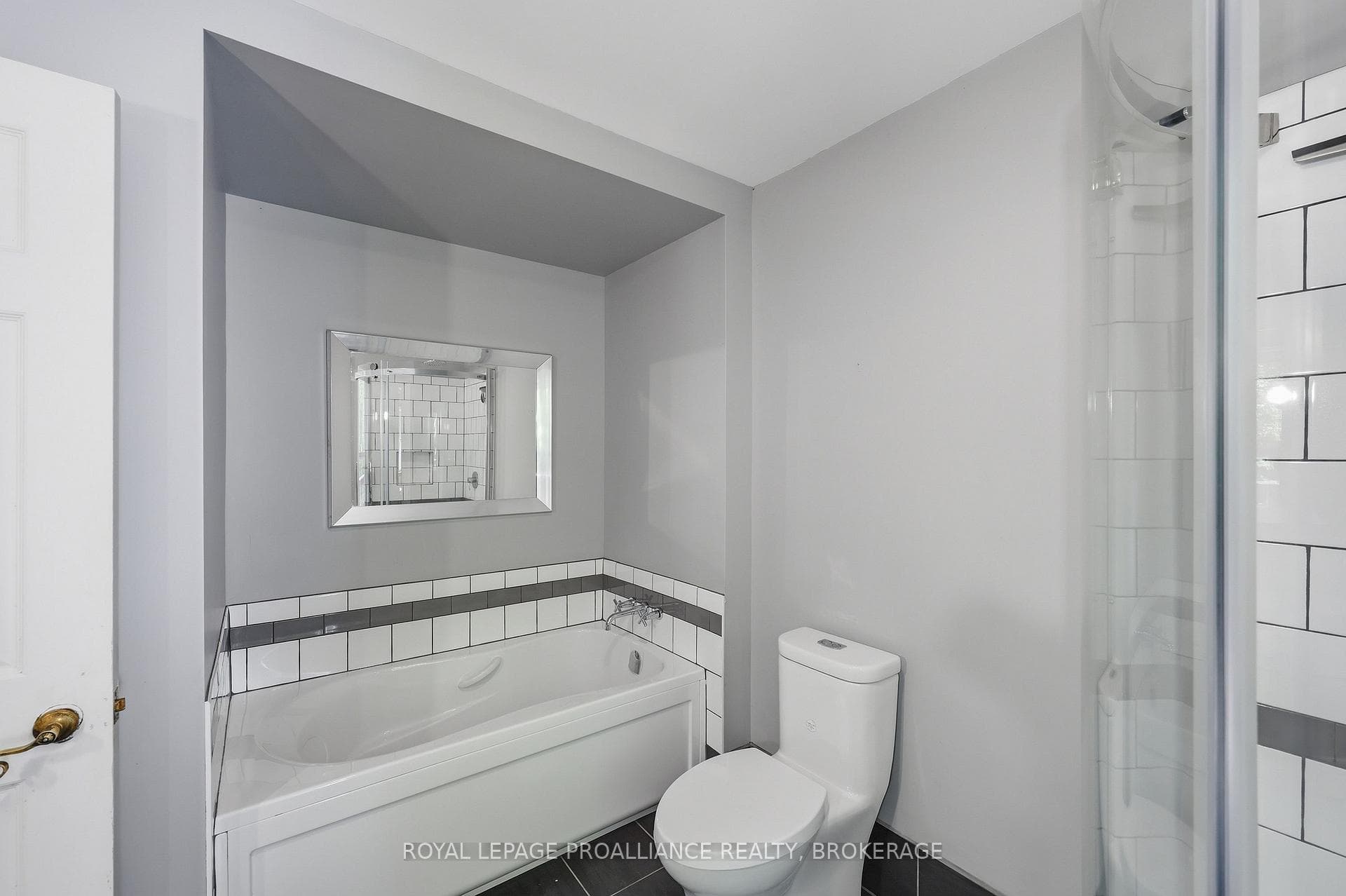 3733 Jamieson Road photo 33
