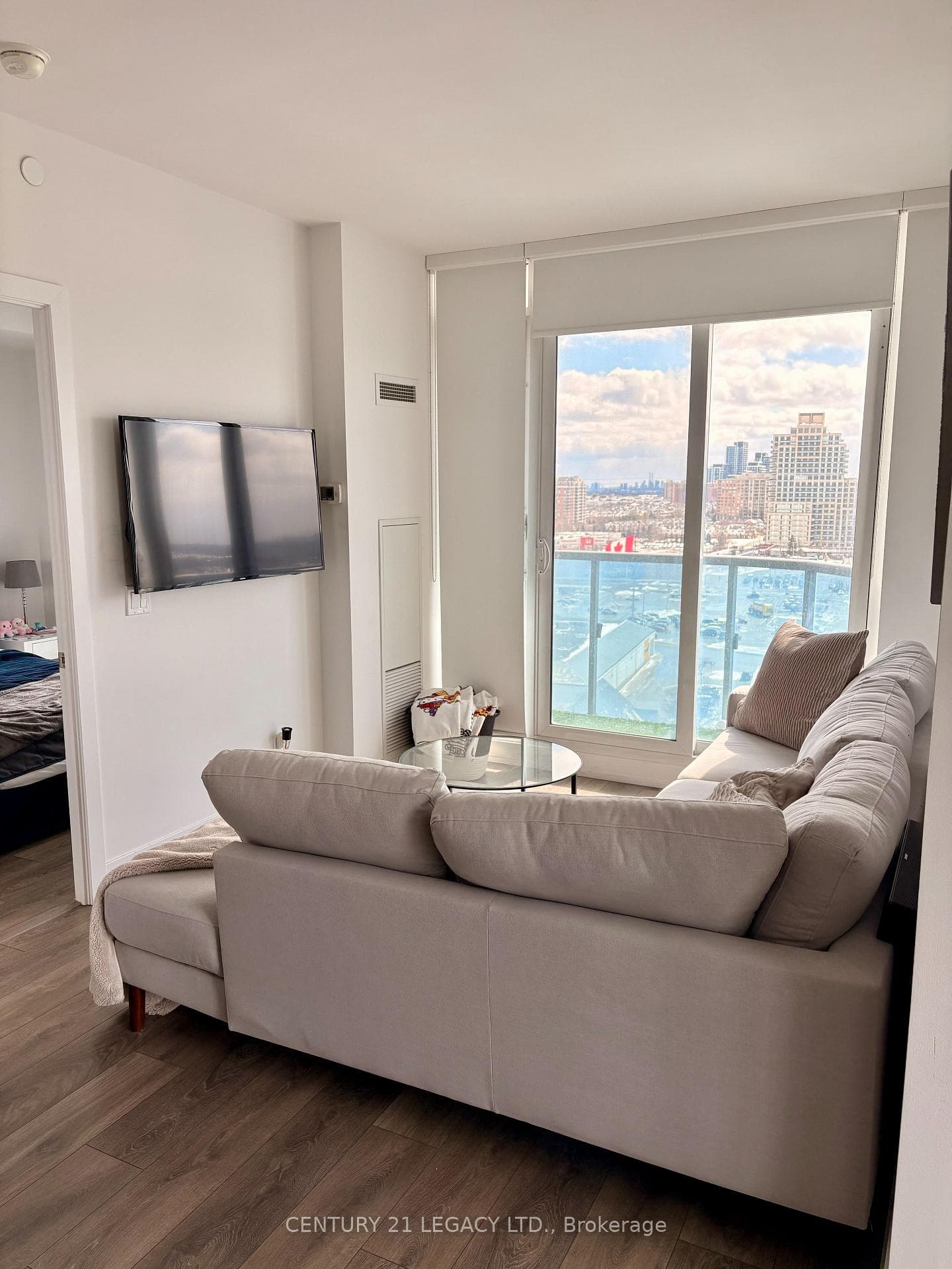 9471 Yonge Street Unit 1518 photo 13