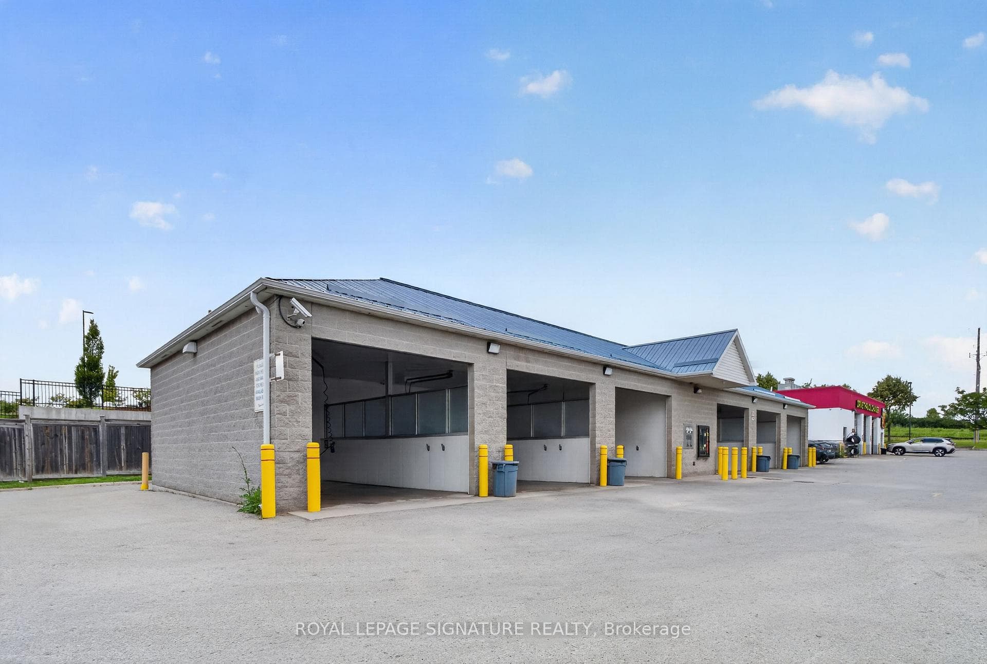 1829 Adelaide Street photo 29