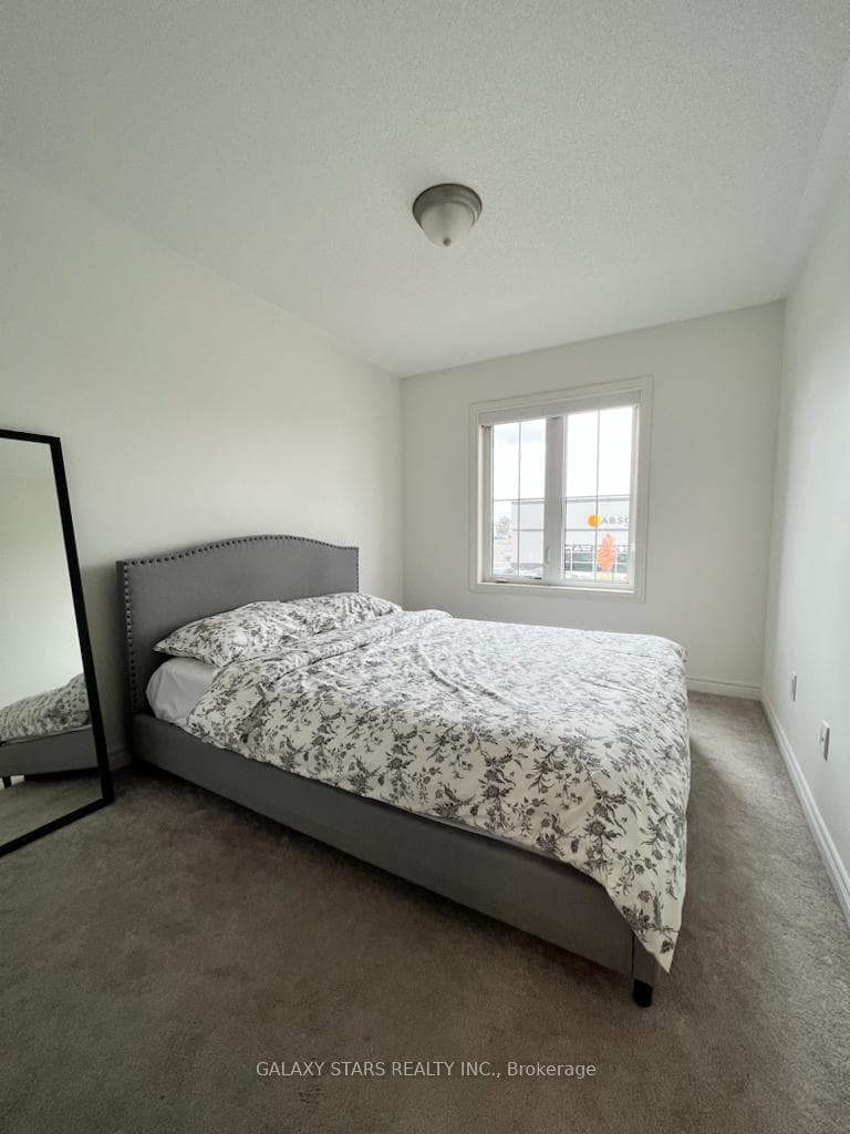 35 Hartley Avenue photo 9