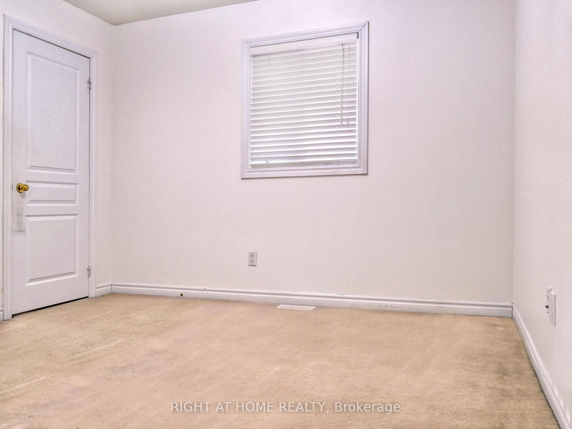 1828 Holbrook Court photo 14