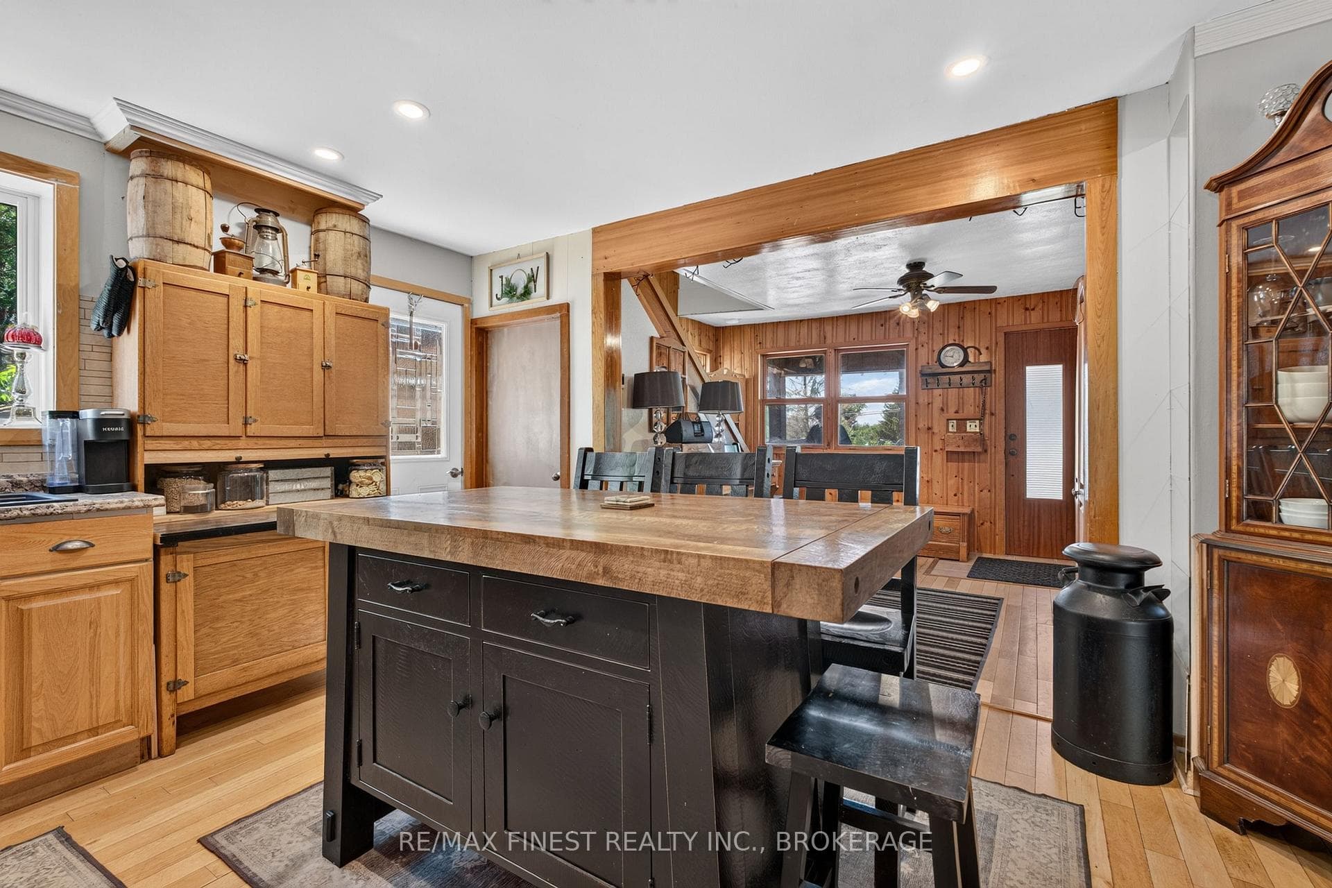 2270 MCIVOR Road photo 15