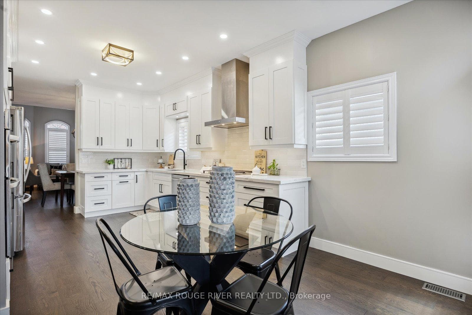 54 Cachet Boulevard photo 11