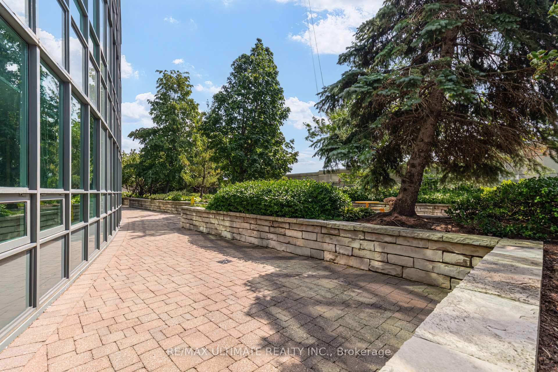 25 Greenview Avenue Unit 319 photo 26
