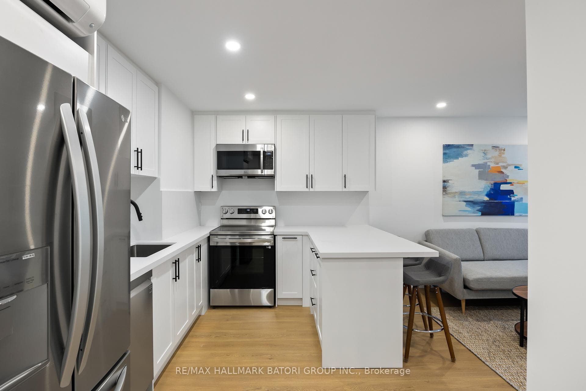 357 Eglinton Avenue Unit A photo 5