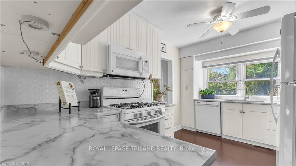 439 BELHAVEN Road photo 9