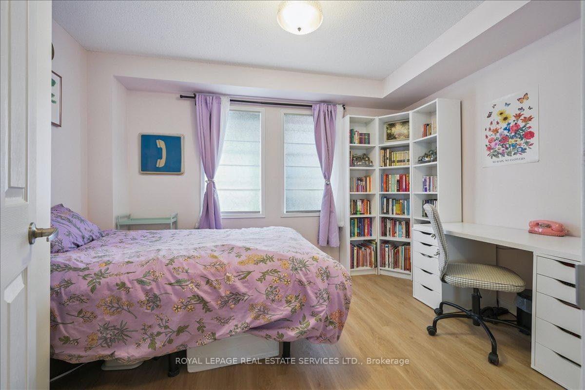 101 The Queensway N/A Unit TH2 photo 20