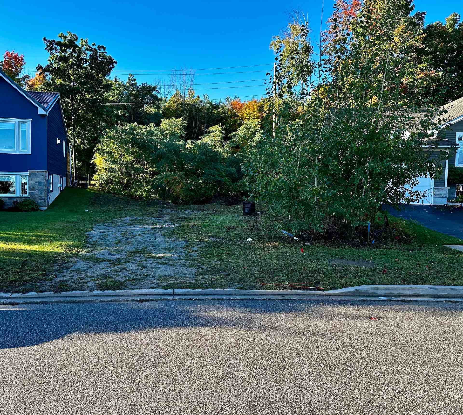 560 Taylor Drive photo 1