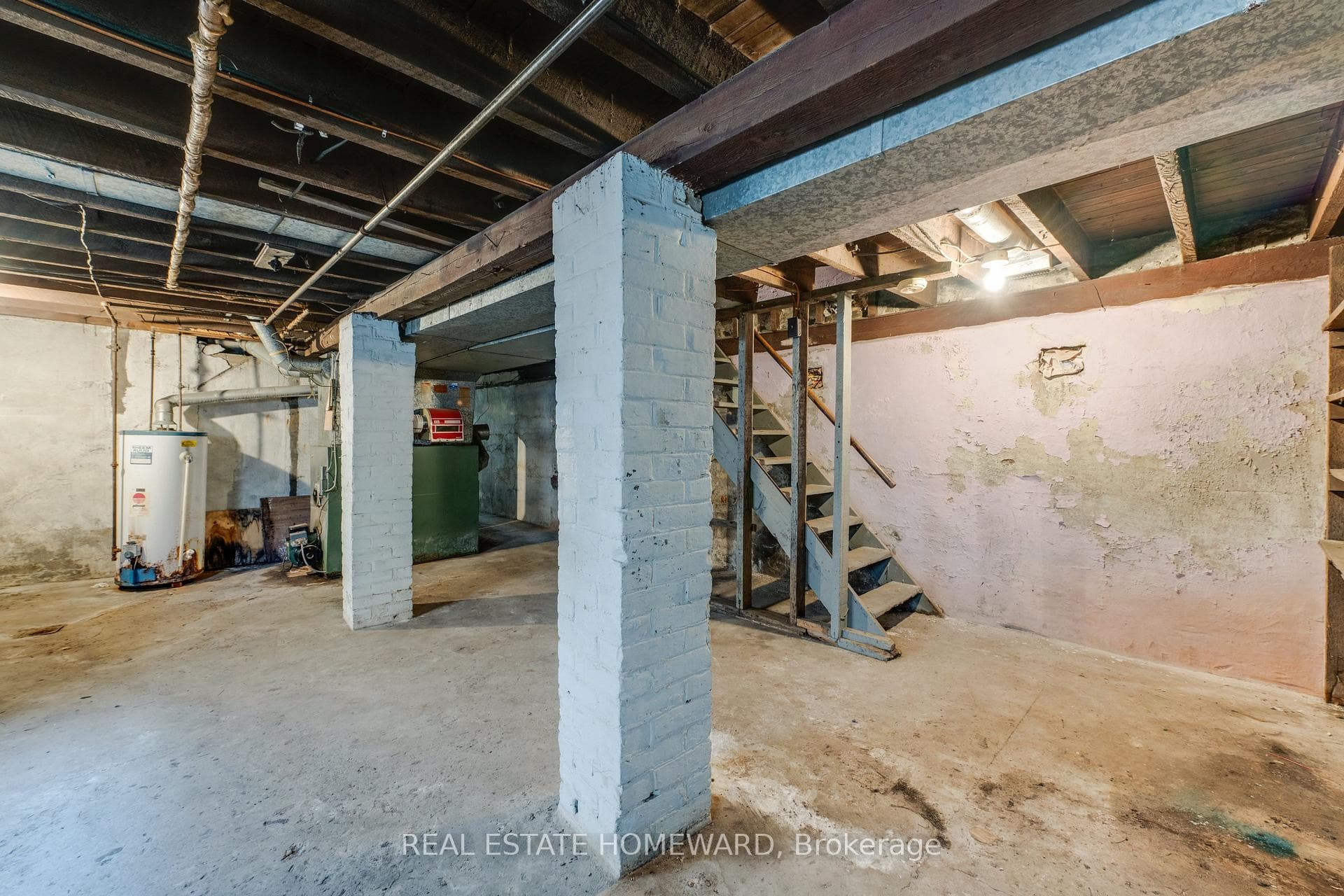 148 Rhodes Avenue photo 33