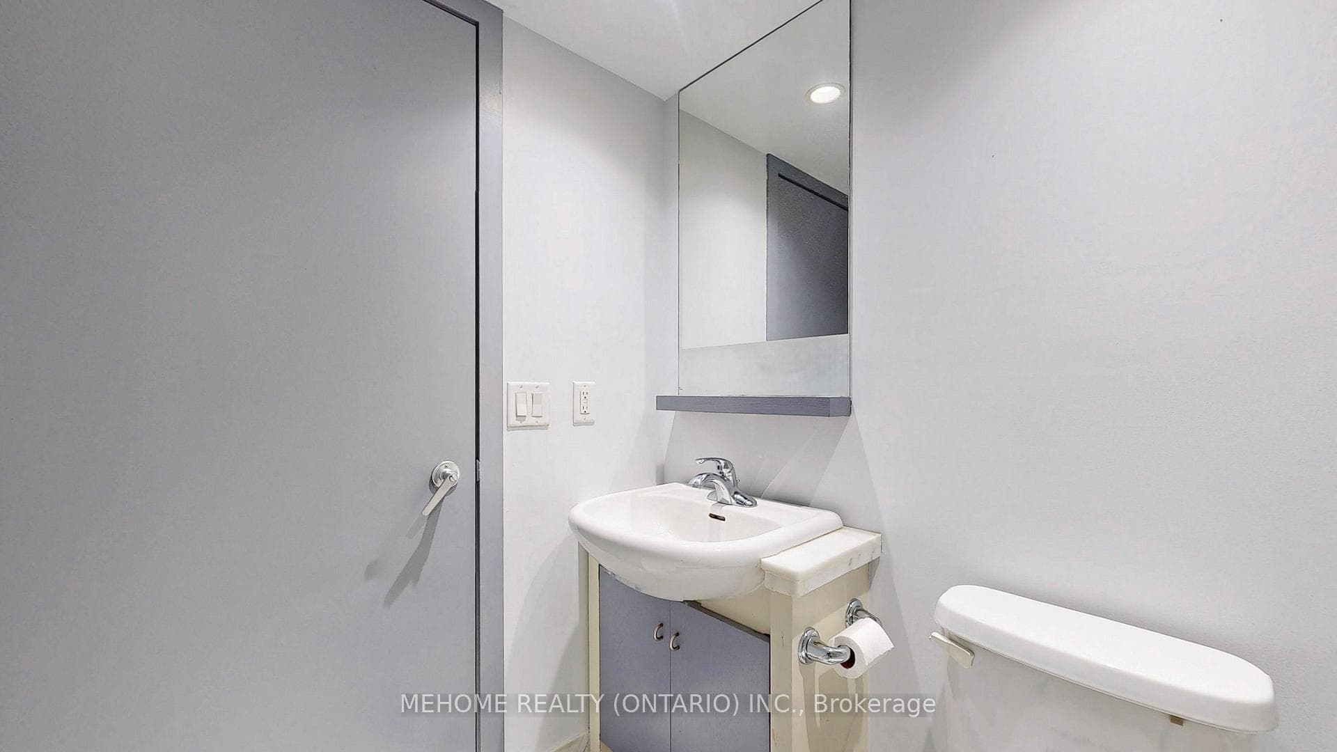 8 York Street Unit 612 photo 23