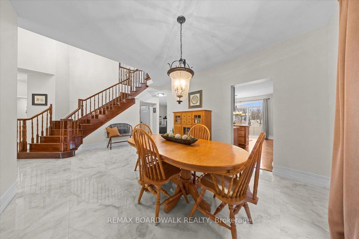 131 Chancery Crescent photo 8