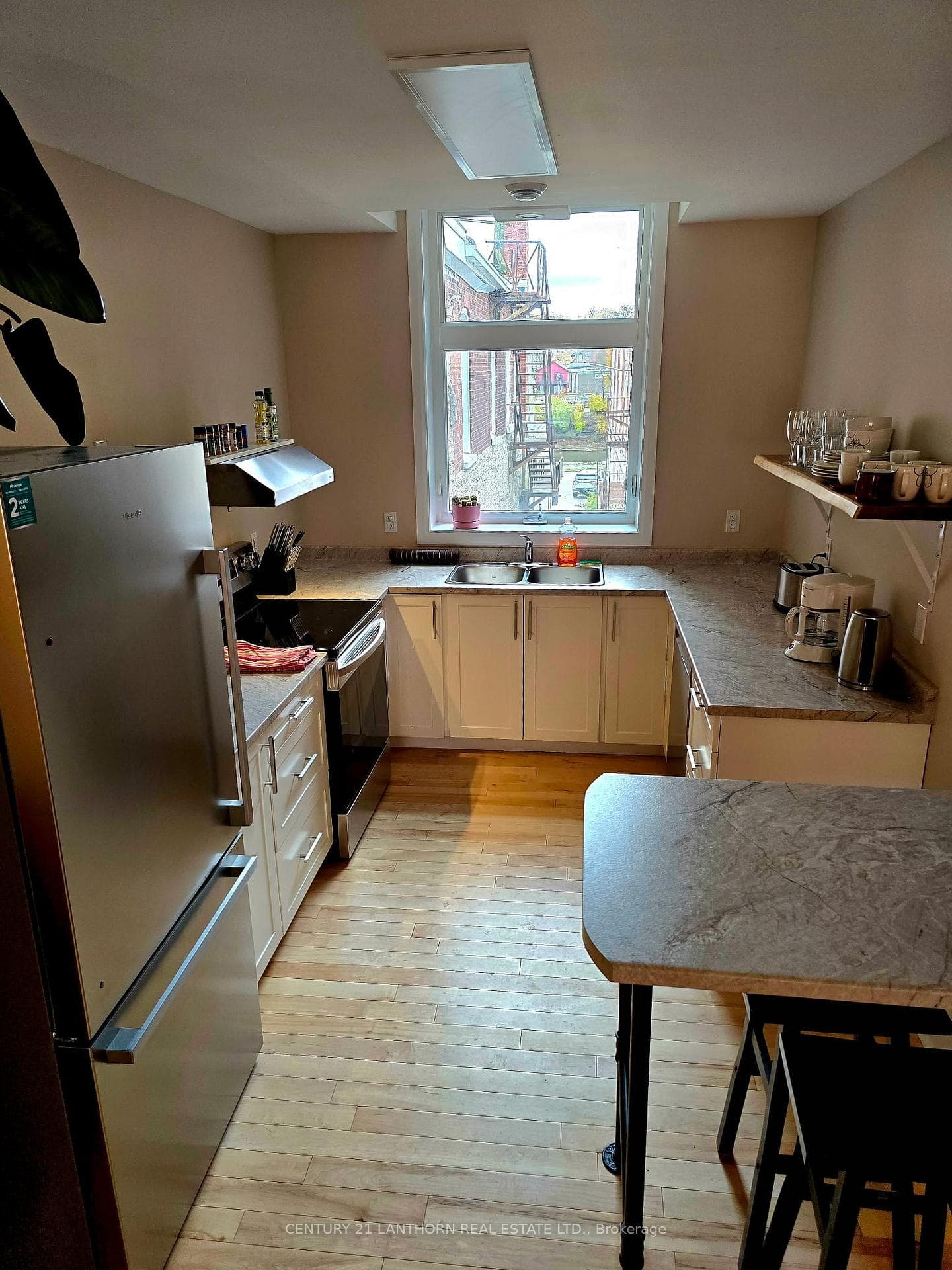 266 Front Street photo 5