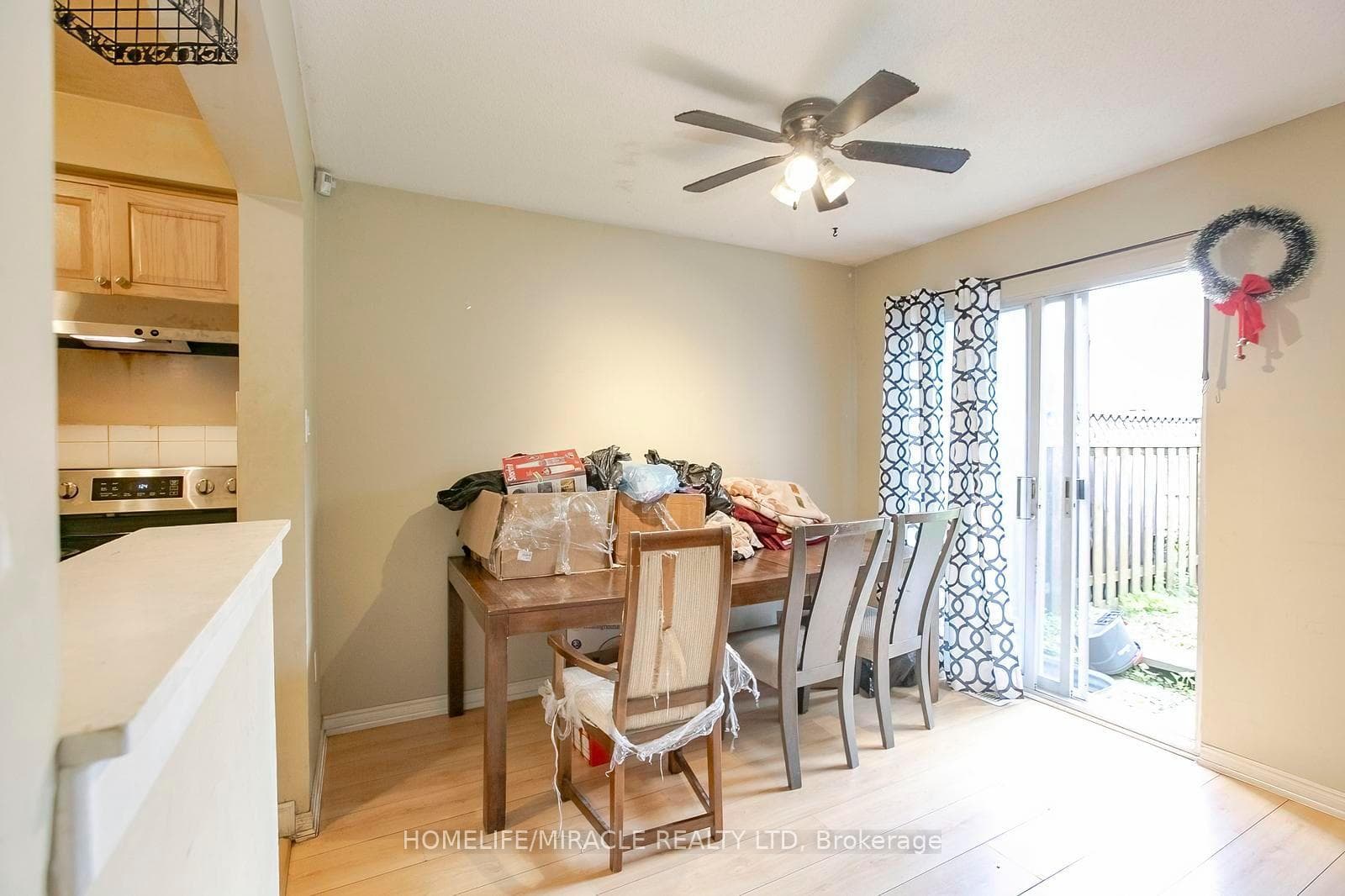 47 Longbourne Crescent photo 16