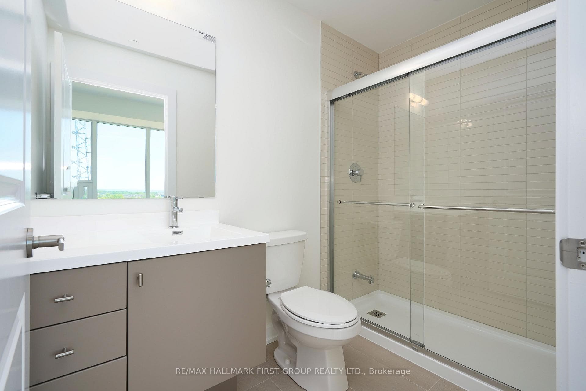3220 William Coltson Avenue Unit 813 photo 6