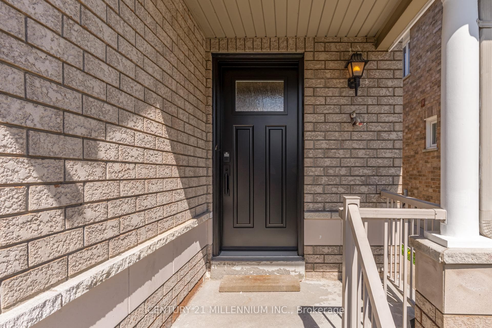 16 Penguin Lane photo 3