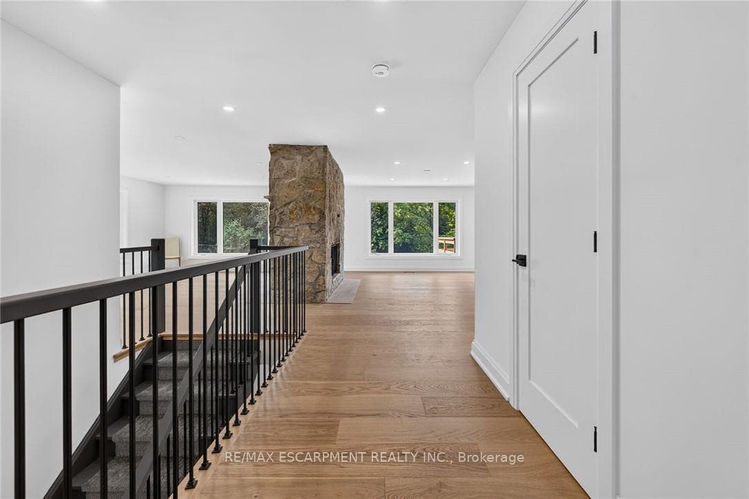 1376 Mineral Springs Road photo 6