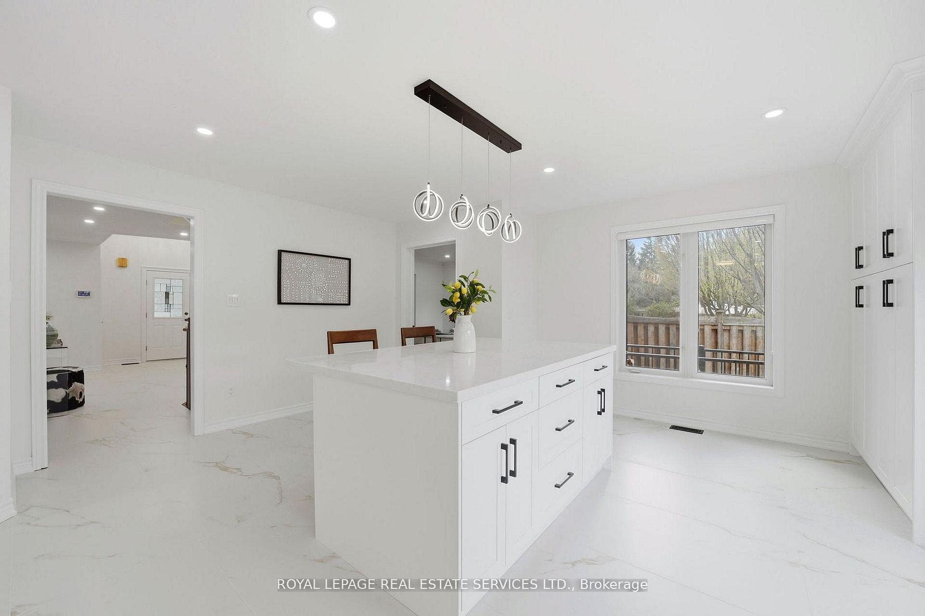 2531 Morrison Avenue photo 11