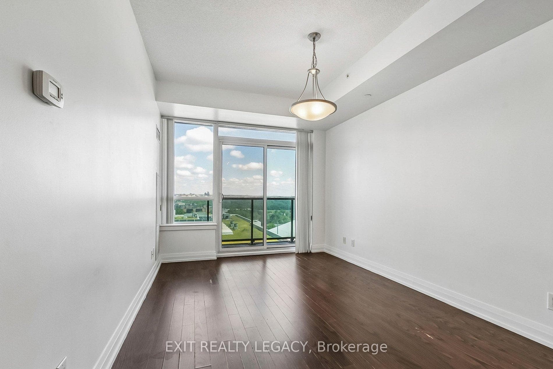 7167 Yonge Street Unit 710 photo 12