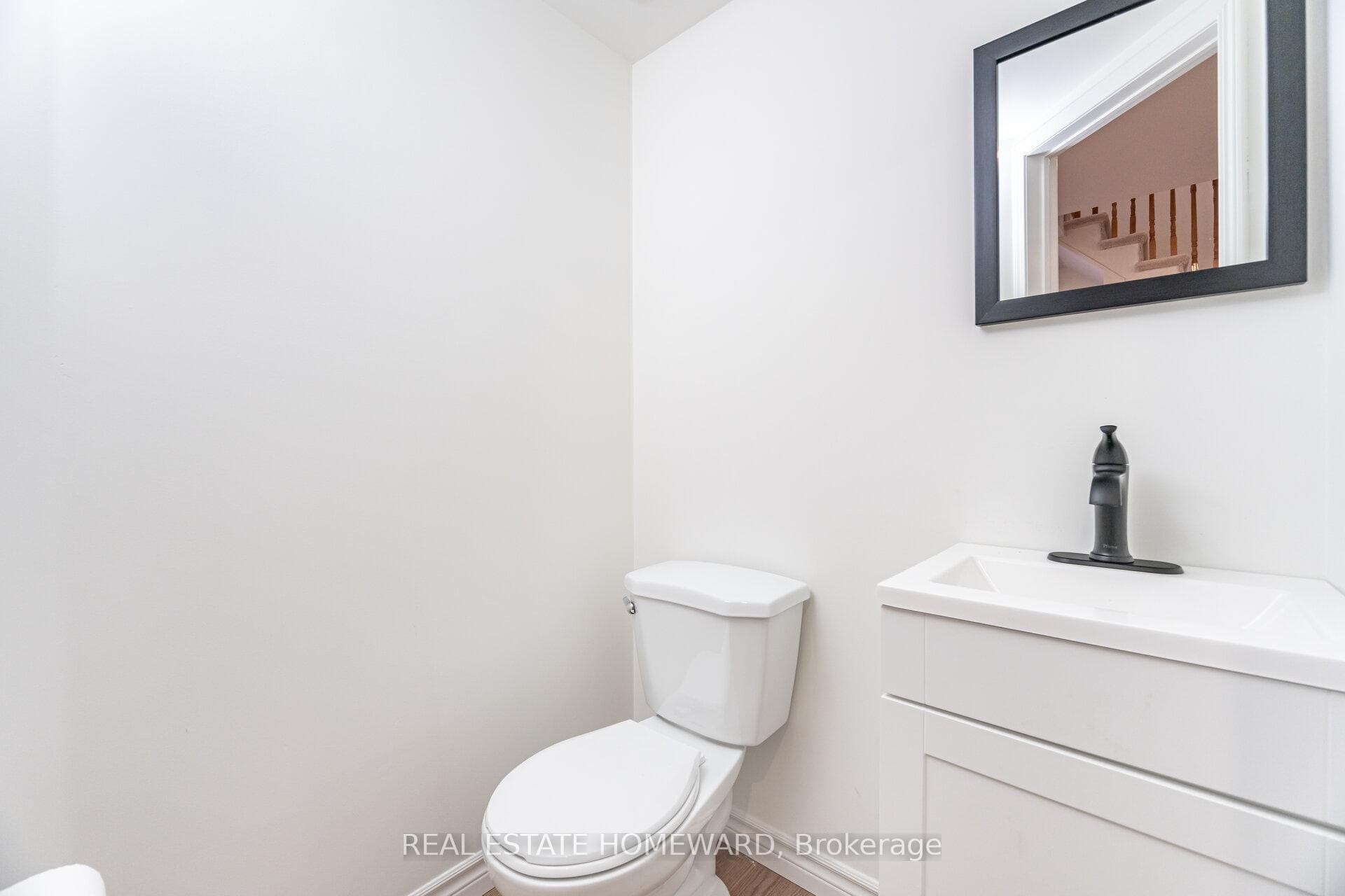 568 Tugwell Place Unit 10 photo 15