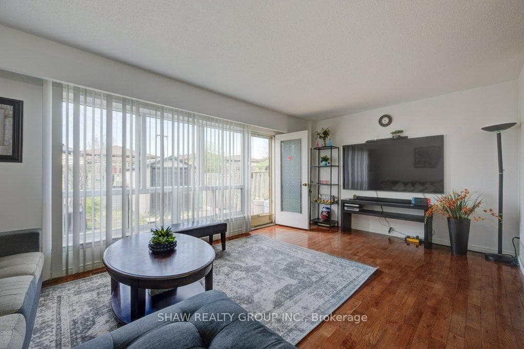 7440 Goreway Drive Unit 22 photo 13