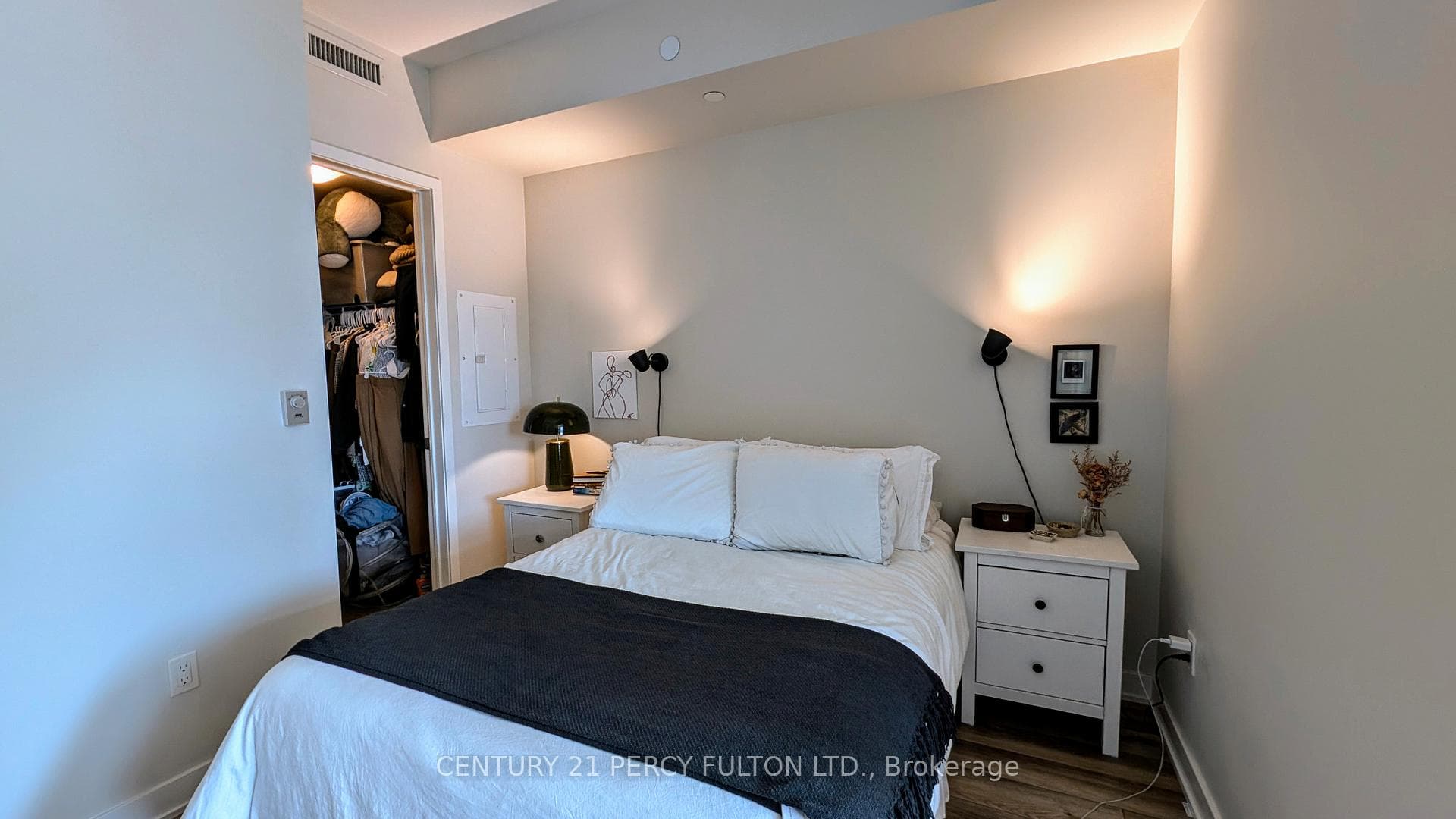 106 Dovercourt Road Unit 405 photo 8
