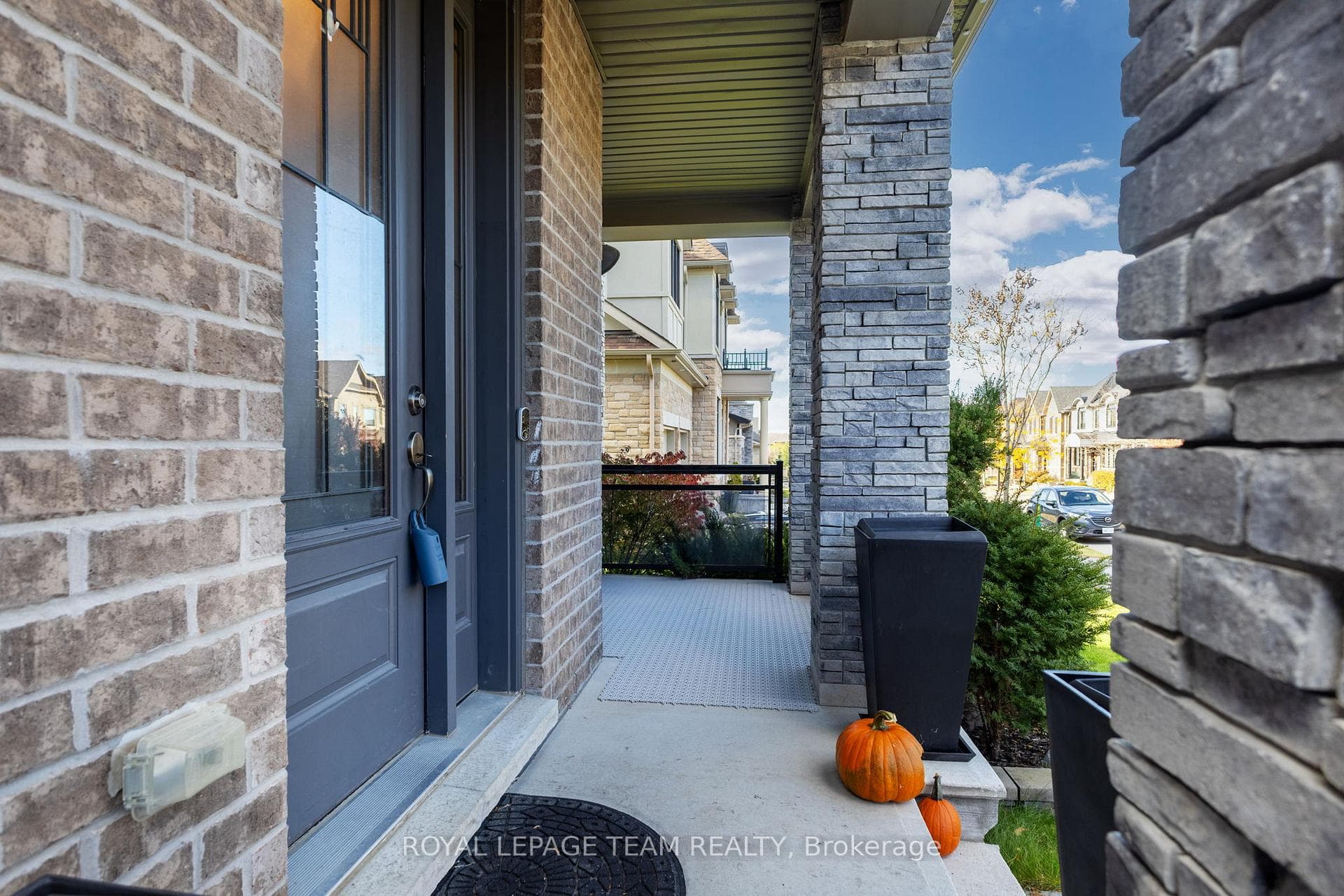 509 Chriscraft Way photo 2