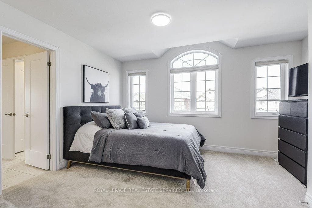 15 Branigan Crescent photo 18