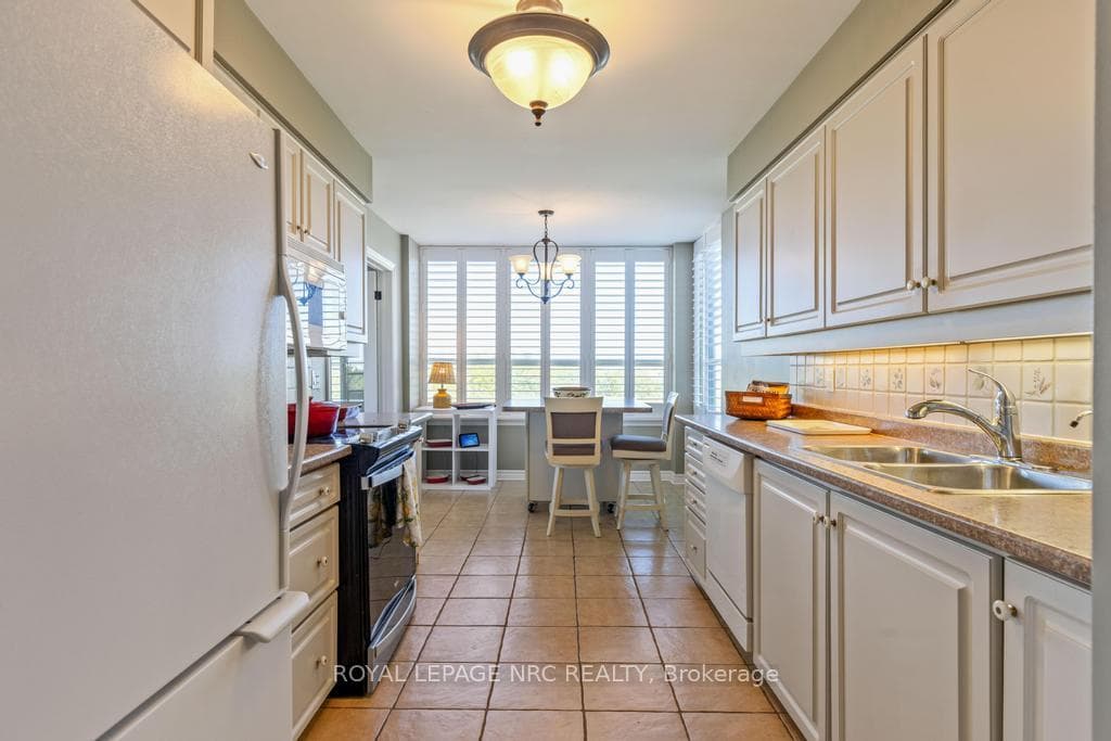 3 Towering Heights Boulevard Unit 804 photo 6