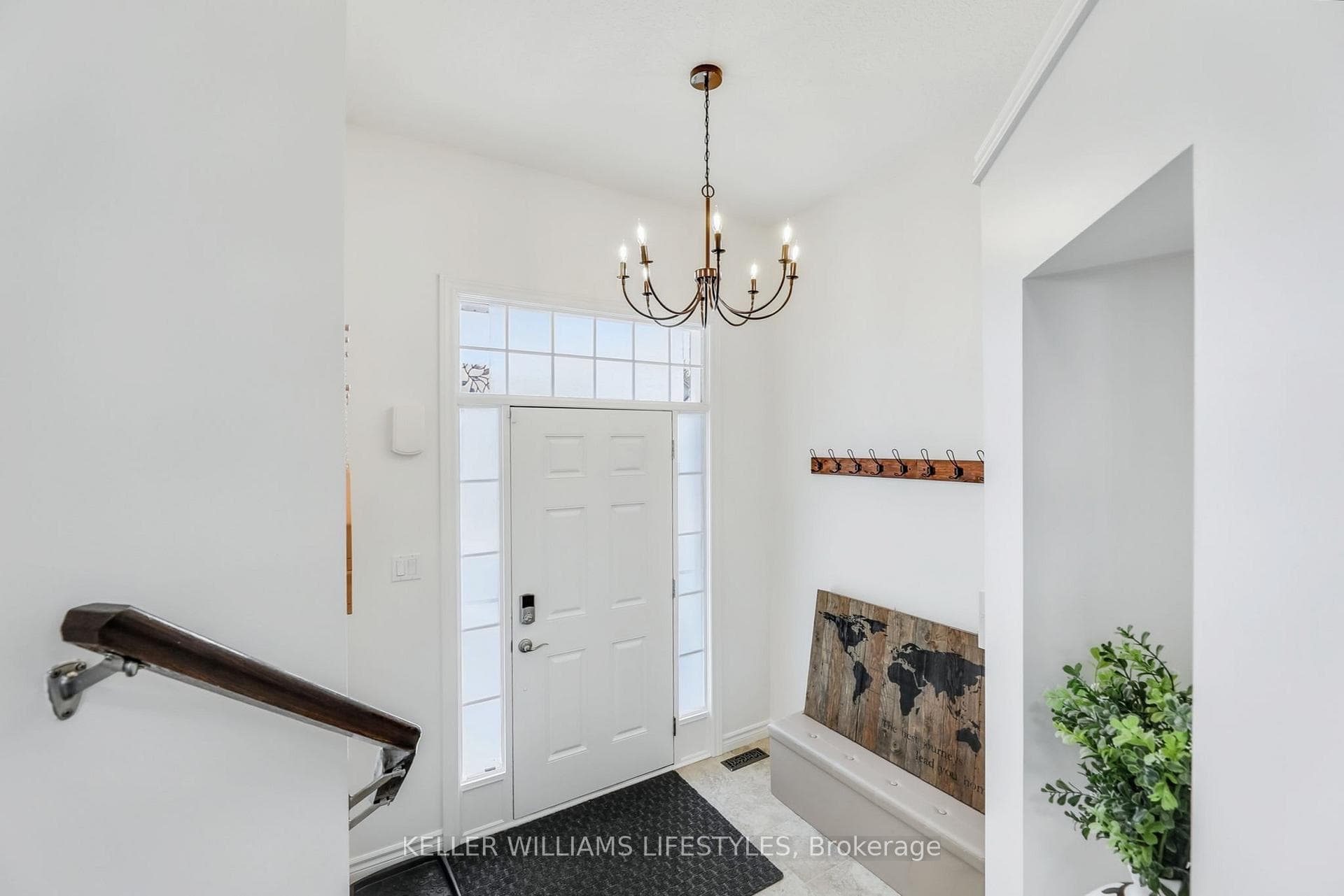 940 GRENFELL Drive photo 3