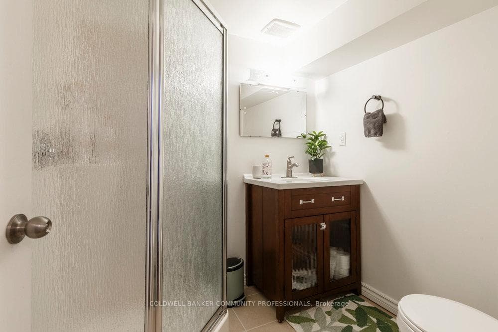 16 Westmount Road photo 36