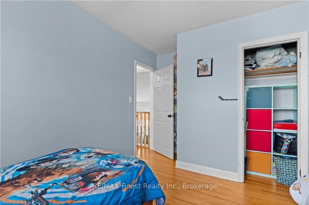 19 HENRY Crescent photo 21