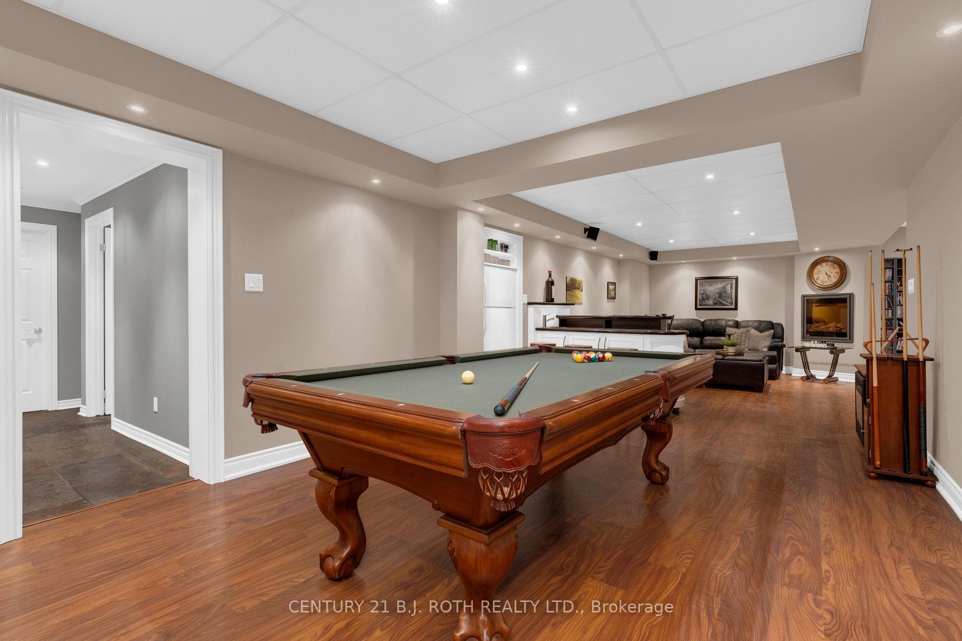 360 Codrington Street photo 40
