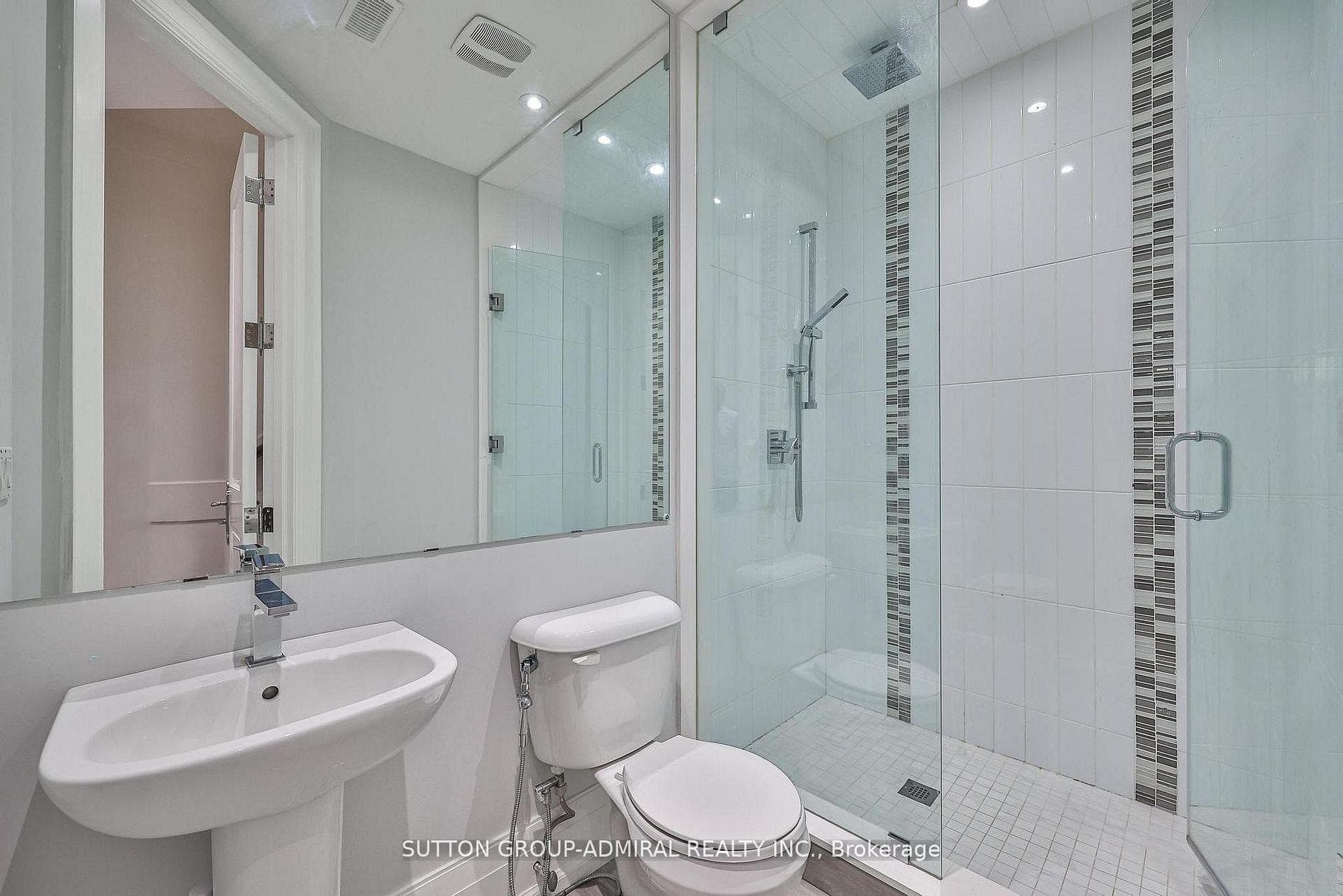 137 Florence Avenue photo 39