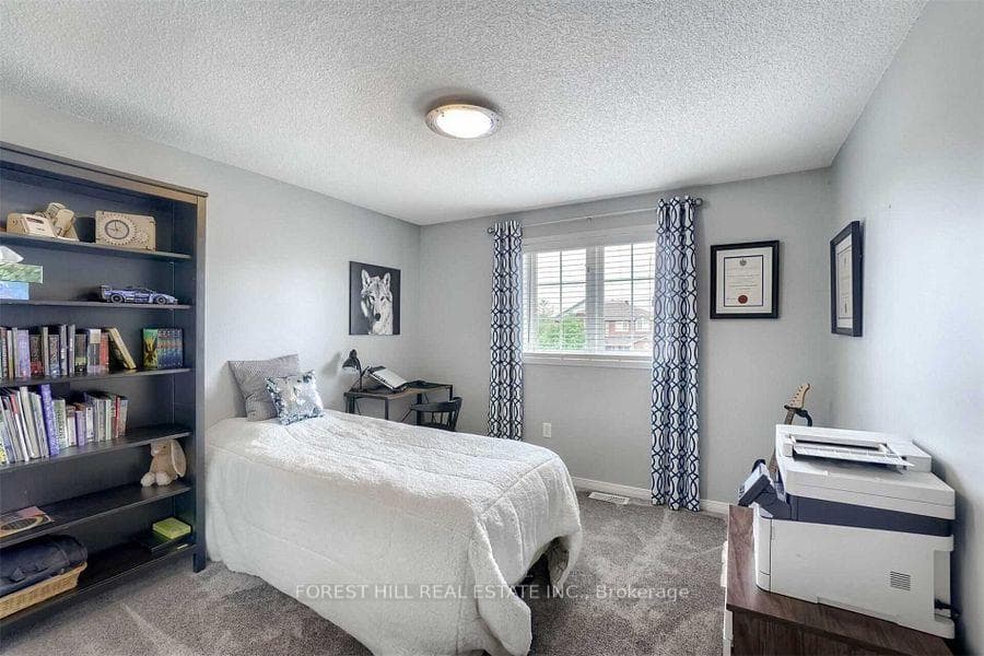 46 Lions Gate Boulevard photo 15