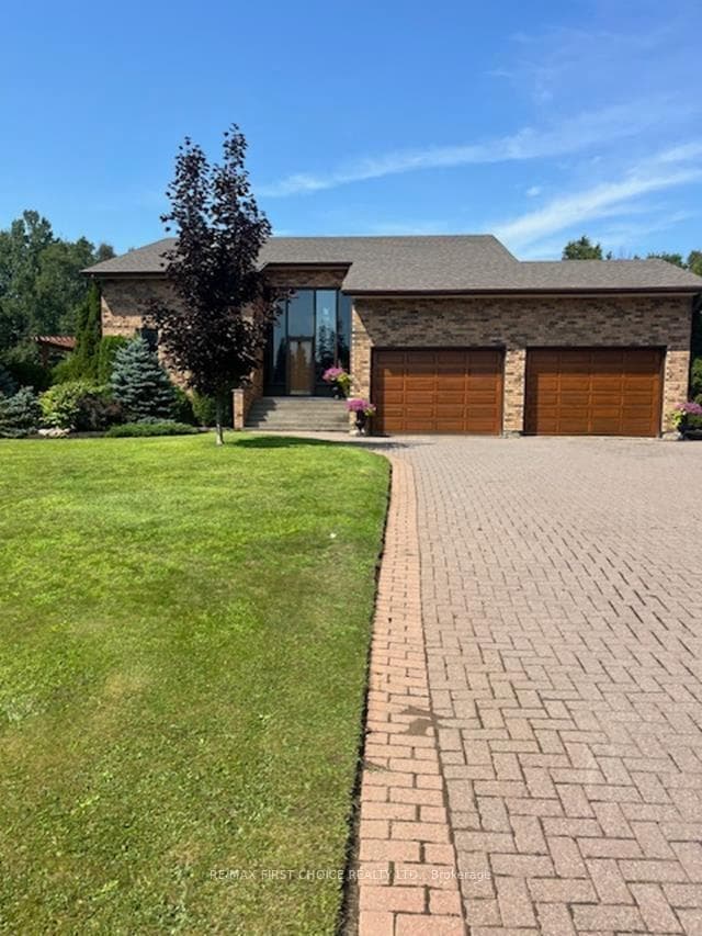 2540 Lisa Court photo 1