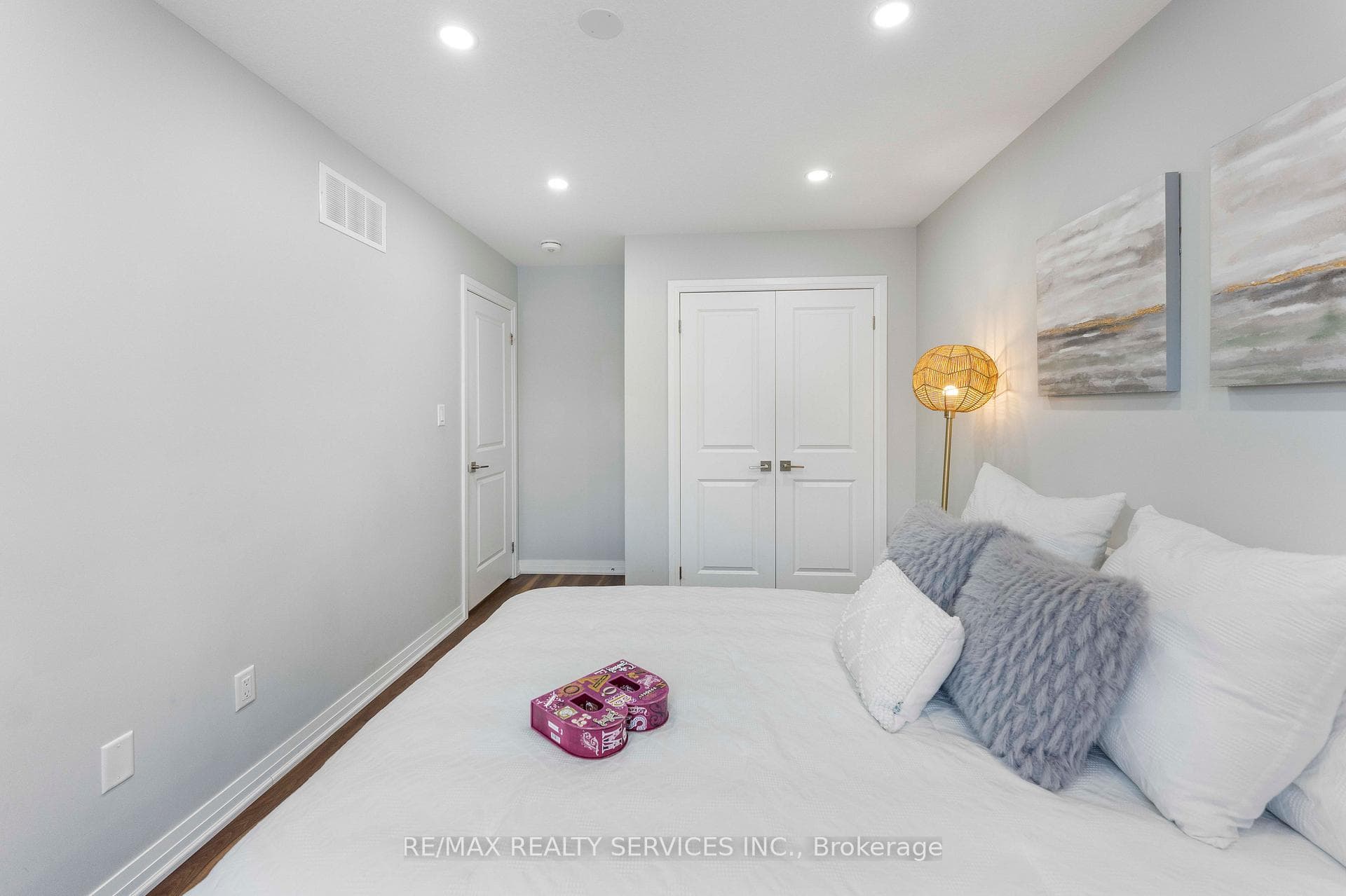 6671 Cropp Street photo 30
