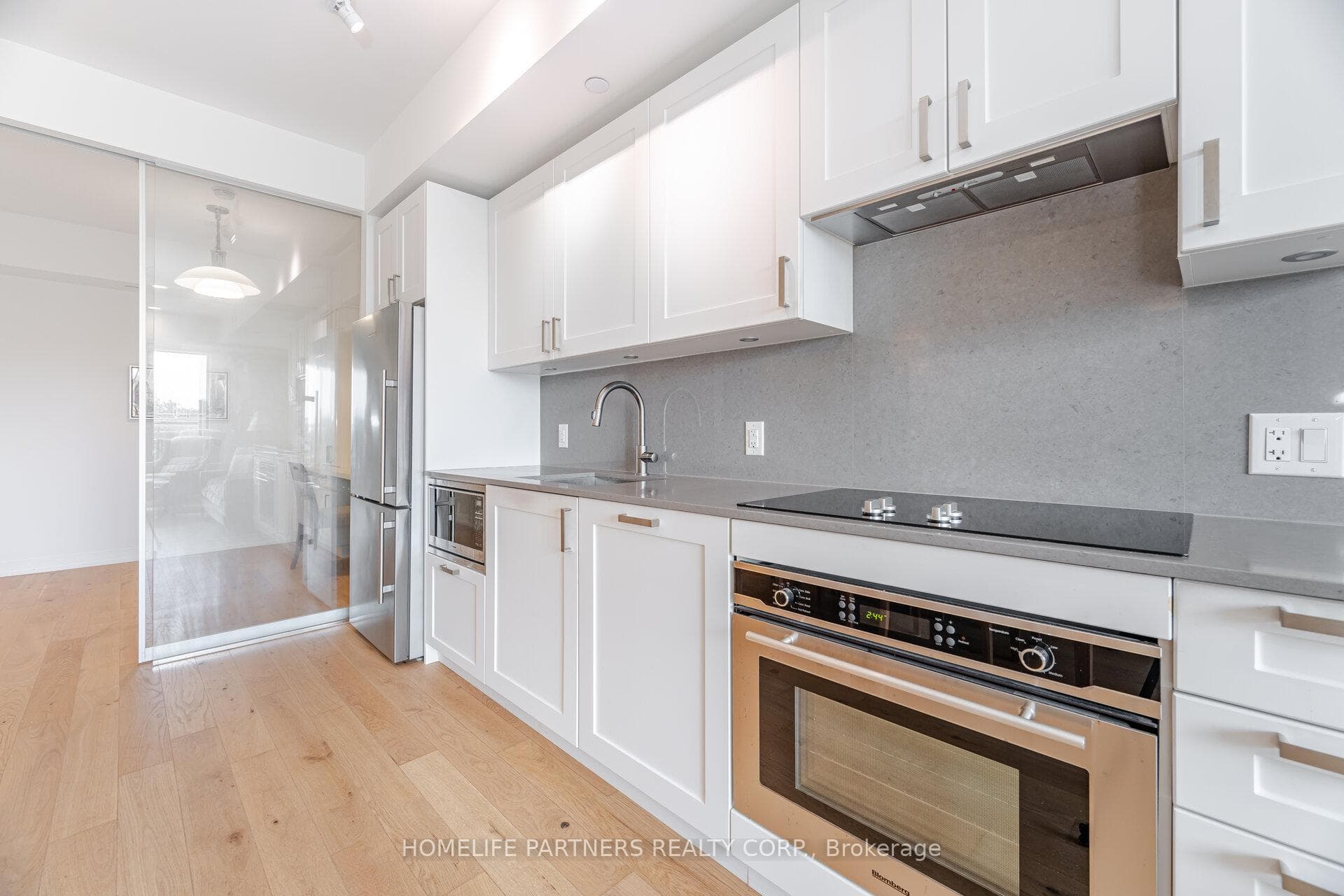 1100 Kingston Road Unit 408 photo 10