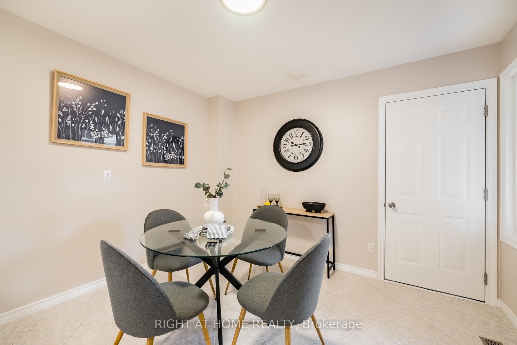 18 Allard Avenue photo 8