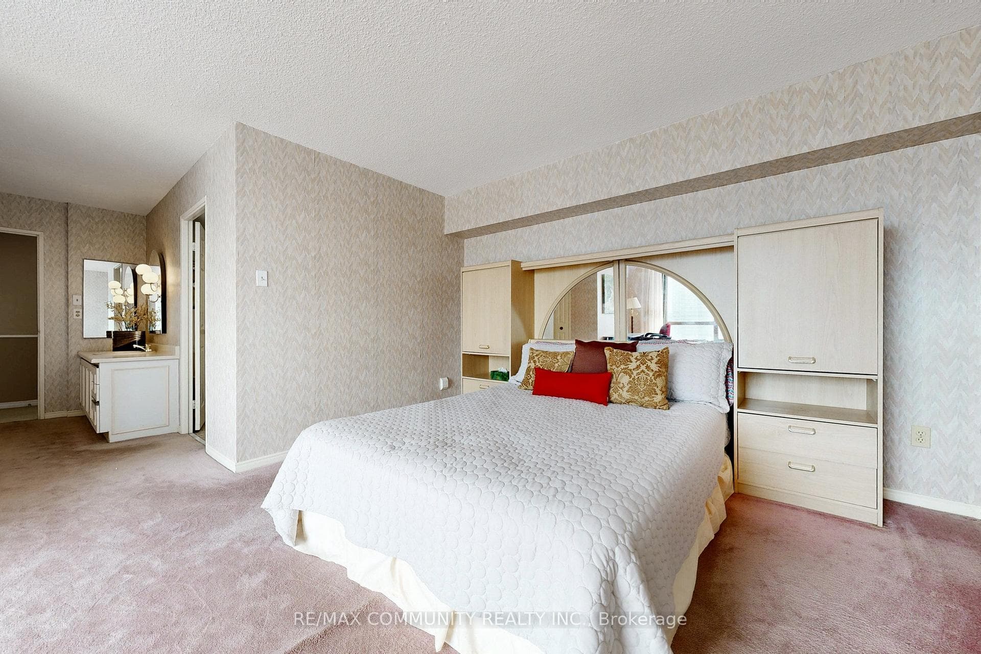 2330 Bridletowne Circle Unit 1103 photo 26